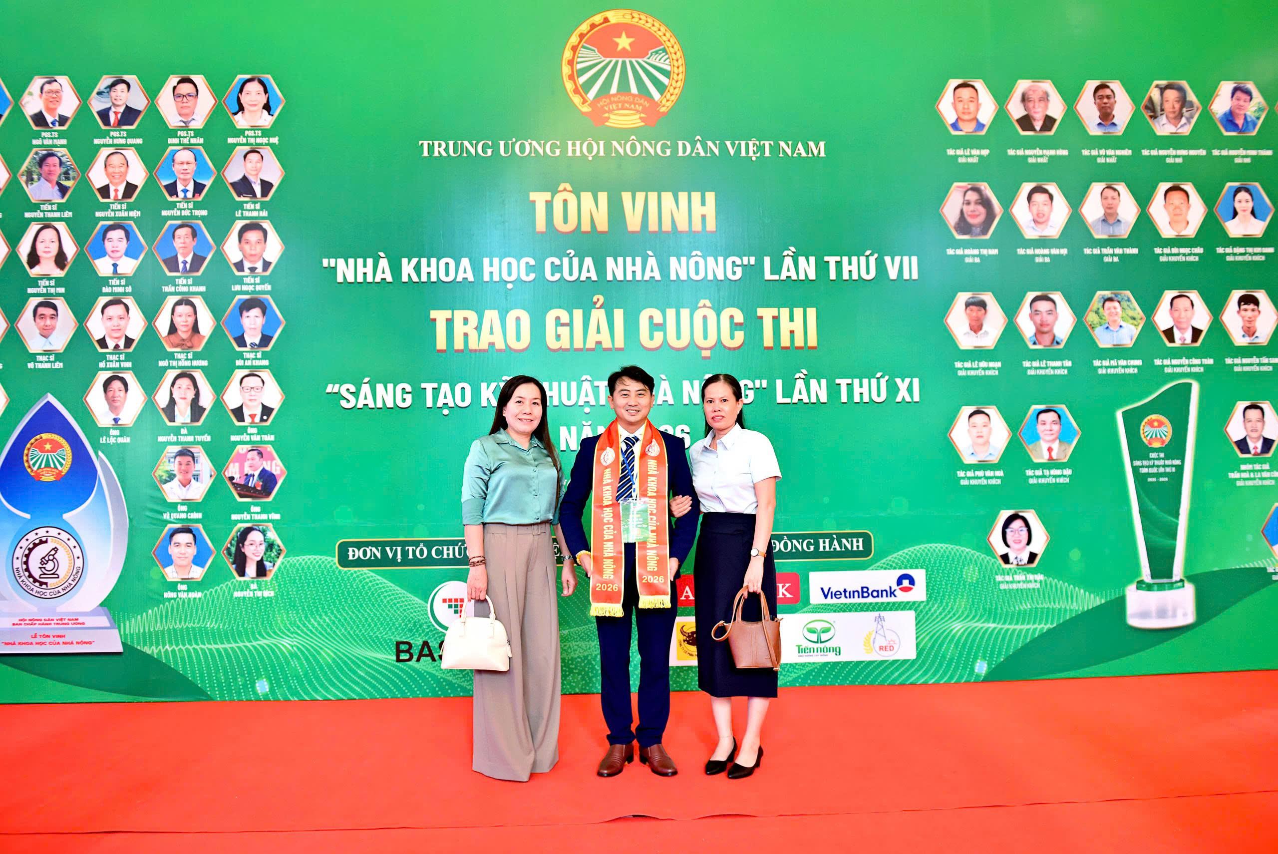 anh tin bai